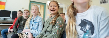 «Наші вчителі не хочуть викладати предмет, де біблійні цінності додаються лише як післямова. Програма «Чудово створені»… — біблійно обґрунтована, спонукає до роздумів та повністю готова до використання».